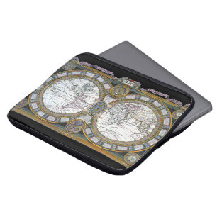 Antieke Oude Wereldkaart door Claude Auguste Berey Laptop Sleeve