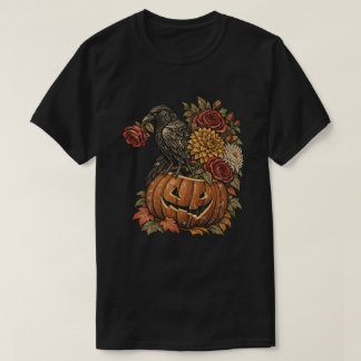 Antieke raaf op pompoen met herfstbloemen t-shirt