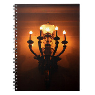 Antieke wandlamp notitieboek