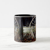 Antique Rustique Wagon Wheel Rural Art Mug (Centre)