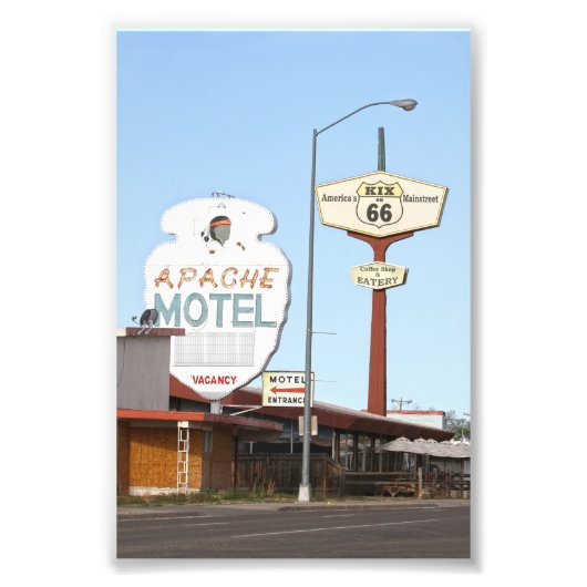 Apache Motel Sign, Tucumcari, New Mexico Foto Afdruk (Voorkant)