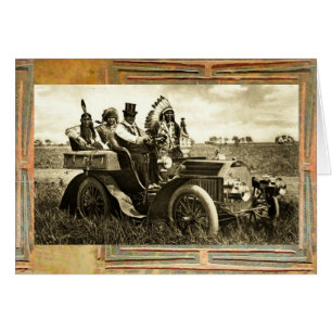 APACHES ET GERONIMO CONDUISANT UNE VOITURE AUTOMOB