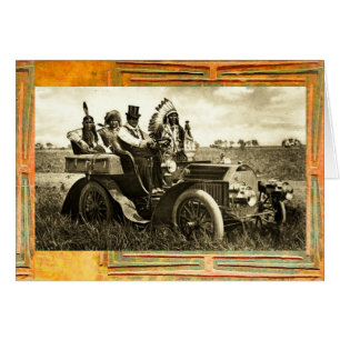 APACHES ET GERONIMO CONDUISANT UNE VOITURE AUTOMOB