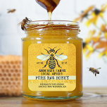 Apiary Étiquettes | Honeybee Honeypeb Bee<br><div class="desc">Ces étiquettes d'autocollants carrés apiculteurs personnalisés sont parfaits pour les pots de miel ou d'autres produits du miel. Elles sont ornées d'oeuvres d'art originales d'abeilles avec un motif en nid d'abeille fabriqué à la main, ainsi que de miel coulant le long du bord inférieur. Utilisez les modèles faciles pour ajouter...</div>