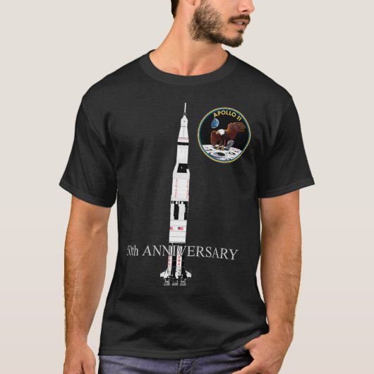 Apollo 11 Saturn V Badge Pacht 50th Moon Landing T-shirt (Voorkant)