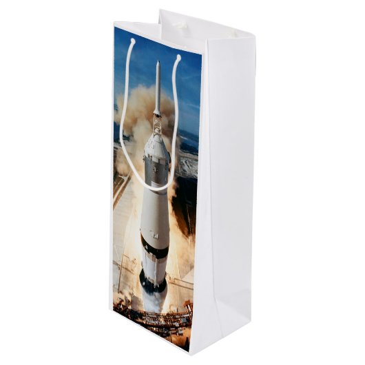 Apollo Saturn V raket lancering naar maan 1969 Wijn Cadeautas (Voorkant Gekanteld)