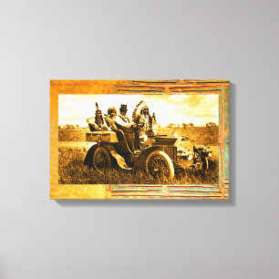 APPARATEN EN GERONIMO DIE EEN MOTORAUTO BESTUDEREN CANVAS AFDRUK