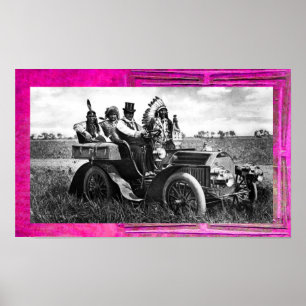 APPARATEN EN GERONIMO DIE EEN MOTORAUTO BESTUDEREN POSTER
