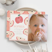 Appel van onze Oog Roze Meisje 1e Verjaardag Foto