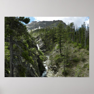 Appistoki-waterval en -piek in Glacier National Pa Poster