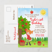 Apple Picking Anniversaire Red Hair Girl Carte pos (Devant / Derrière)