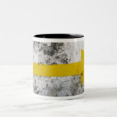 Après la tasse jaune de flèches (Centre)