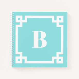 Aqua Blauwe Vierkante Griekse Sleutelrand Monogram Notitieboek