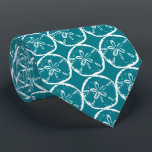 Aqua bleu sable dollar cravate pour mariage à la p<br><div class="desc">Turquoise / Aqua bleu sable dollar cravate pour la fête de mariage sur la plage et plus. Accessoire de mariage élégant pour mariés et groomsmen. Couleur arrière - plan personnalisable. Design de nouveauté branché avec imprimé motif en coquillages de plage. Design vintage en dollar. Icône de destination exotique tropicale.</div>