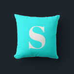 Aqua Blue Initial Monogramme Coussin extérieur<br><div class="desc">Aqua Blue Initial Monogrammé Coussin extérieur. Coussin extérieure décorative avec une seule initiale. Personnalisez rapidement et facilement.</div>