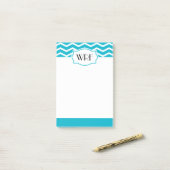 Aqua Blue White Chevron Patterned Monogrammed Post-it® Notes (Op bureau)