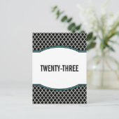 Aqua Elegant Quatrefoil Numéro de table Carte post (Debout devant)