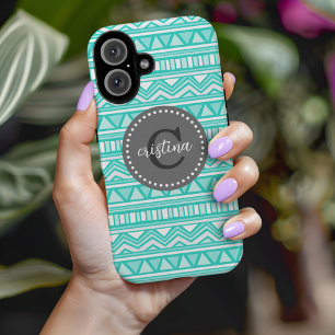 Aqua en Charcoal Aztec Chevron Custom Monogram iPhone 16 Hoesje