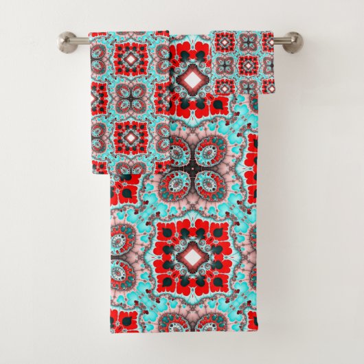 Aqua en Red Tile Pattern Bad Handdoek (Insitu)