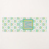 Aqua Gray en Chartreuse Trendy Monogram Yogamat (Voorkant (horizontaal))