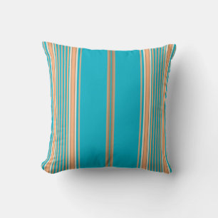 Aqua, Tan en White Stripes op een piloot Kussen