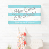 Aqua, Voici L'Épouse, Bannière De Fête des mariées (En situation)