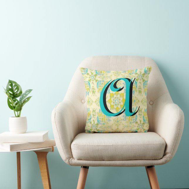  Aqua Yellow Kat Floral Monogram Pillow Kussen (Stoel)