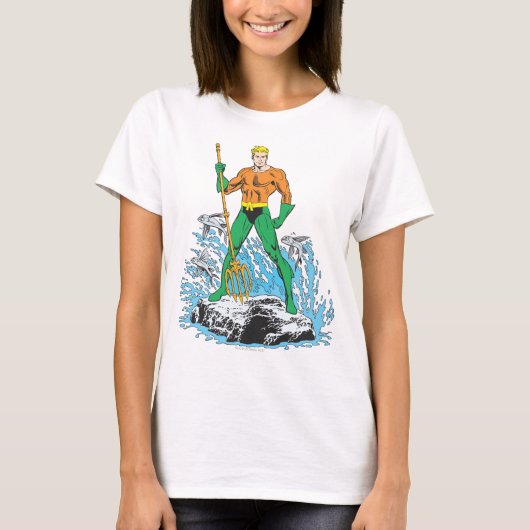Aquaman Stands met Pitchfork T-shirt (Voorkant)
