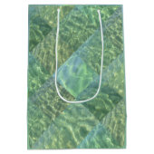 Aquamarine Seafoam Aqua Water Patchwork Medium Cadeauzakje (Achterkant)