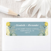 Aquarelle de roses jaunes étiquette romantique (En situation)