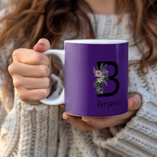 Aquarelle fleur initiale tasse de café pourpre
