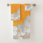 Aquarelle jaune-orange et fleurs blanches (En situation)