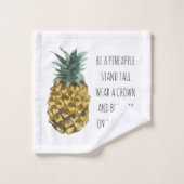 Aquarelle moderne ananas et citation amusante posi (Gant de toilette)