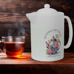 Aquarelle vintage théière Florale Thé chaud nation<br><div class="desc">Célébrez la Journée nationale du thé chaud avec notre belle théière vintage en aquarelle, élégamment décorée de délicats roses rose et bleu. Cette pièce unique reflète l’essence de la chaleur et de la tranquillité, ce qui en fait l’ajout parfait à la collection de tous les amateurs de thé. Petite théière...</div>