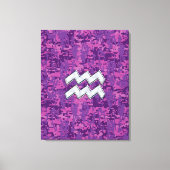 Aquarius Zodiac Symbool on fuchsia digital camo Canvas Afdruk (Voorkant)