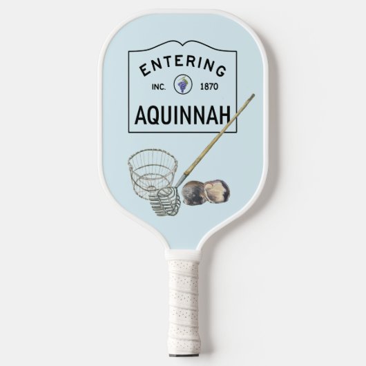 Aquinnah serrant la raquette de pickleball à thème (Recto)