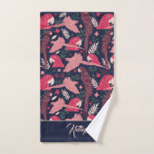 Ara Parrot Tropische Patroontekening Monogram Bad Handdoek (Handdoek)
