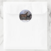 Arabisch Mare & Foal in sneeuw Ronde Sticker (Tas)