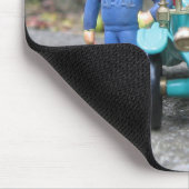 ARAL-gasstation, bediende en modelauto Muismat (Hoek)