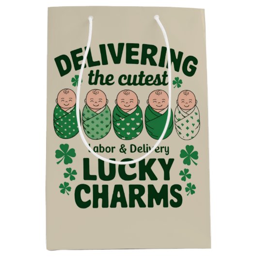 Arbeid & Levering Lucky Charm Nurse Shamrock Medium Cadeauzakje (Voorkant)