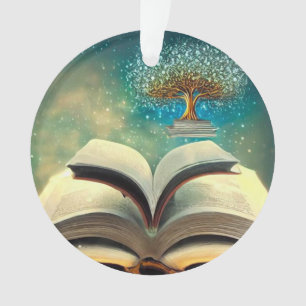 Arbre de la pile de livres et livres ouverts