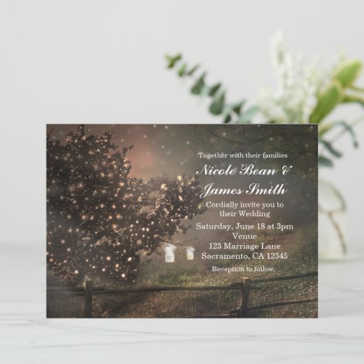 Arbre lumineux rustique dans le champ Invitations (Debout devant)