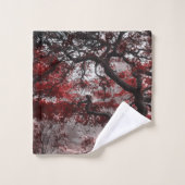 Arbre rouge en fleurs de cerisiers (Gant de toilette)