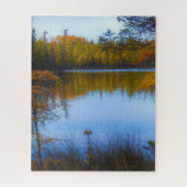 arbres à travers un lac dans le puzzle de chute (Vertical)