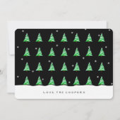Arbres de Noël dans la neige noire carte d'invitat (Dos)