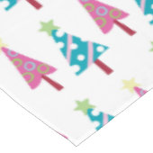 Arbres de Noël roses et bleus Joyeux Nappes blanch (Angle)