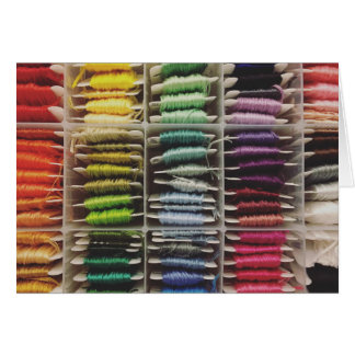 Arc arc-en-ciel de broderie