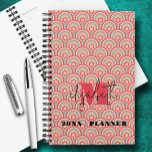 Arc-en-ciel Super monogramme<br><div class="desc">Votre monogramme et prénom en lettrage chic sur un motif géométrique rétro floral et arc-en-ciel dans une palette de couleurs super, ce planificateur personnalisé est idéal pour vous-même ou un grand cadeau pour toute occasion. CORRESPONDANCE d'objets dans notre collection.</div>