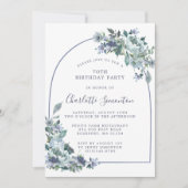 Arc floral bleu Dusty 70e anniversaire Invitation (Devant)