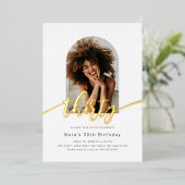 Arc moderne Photo 30th Birthday Foil Invitation (Debout devant)